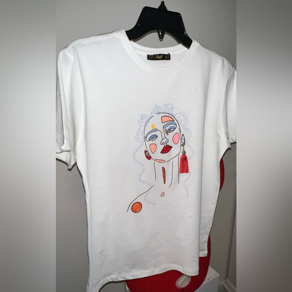 T-shirt - Picture 2 of 3